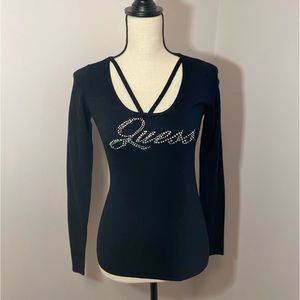 GUESS Sweater. Size L.